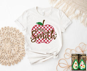 *****PERSONALIZED*** Apple Teacher tee - Ships in 1-2 weeks